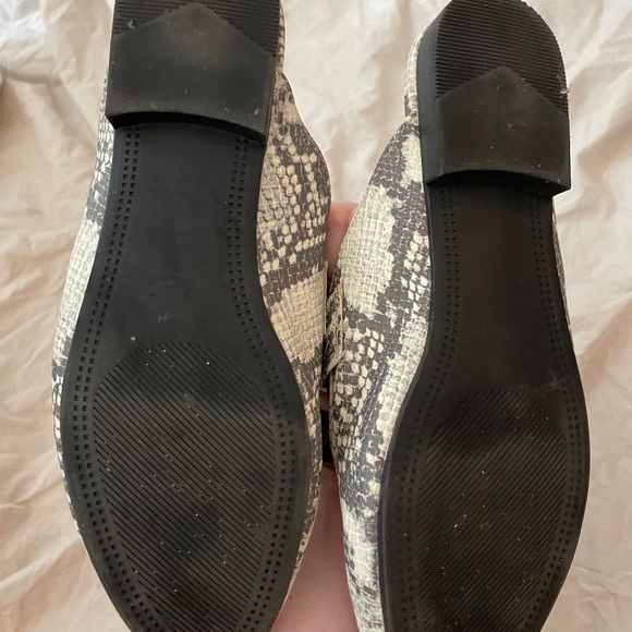 Steve Madden Snakeskin Mules 8.5 - Picture 2 of 2